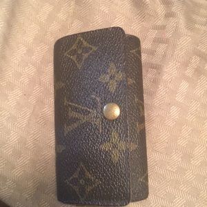 Louis Vuitton 4 Key cles